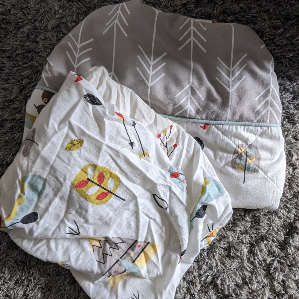 Sweet Jojo crib sheet and changing pad cover